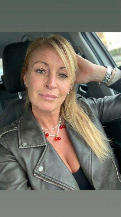 club de rencontre - Cannes - Femme rangée à Cannes cherche désordre discret avec un homme