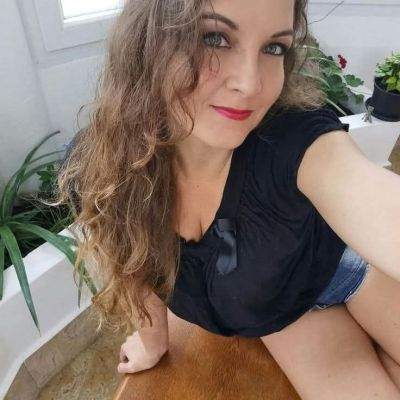 club de rencontre - Nantes - À Nantes, une dentiste qui rêve d&rsquo;un club rencontre immédiate où personne ne la connaît.