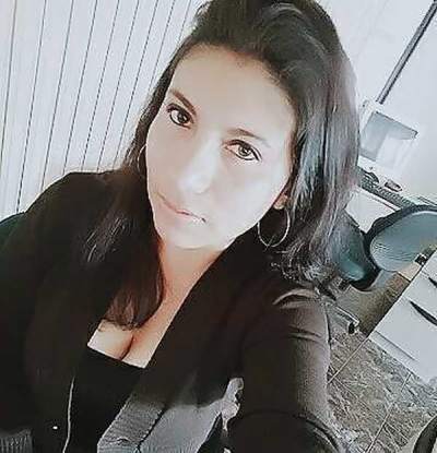 club de rencontre - Fréjus - Notaire le jour, libertine la nuit : Hannah cherche son complice à Fréjus